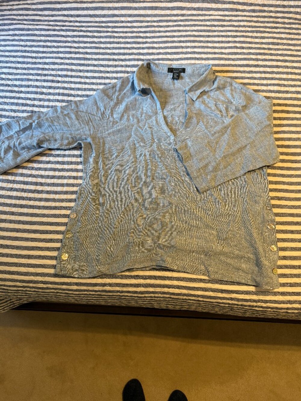 Tahari Women's Blue Linen Shirt